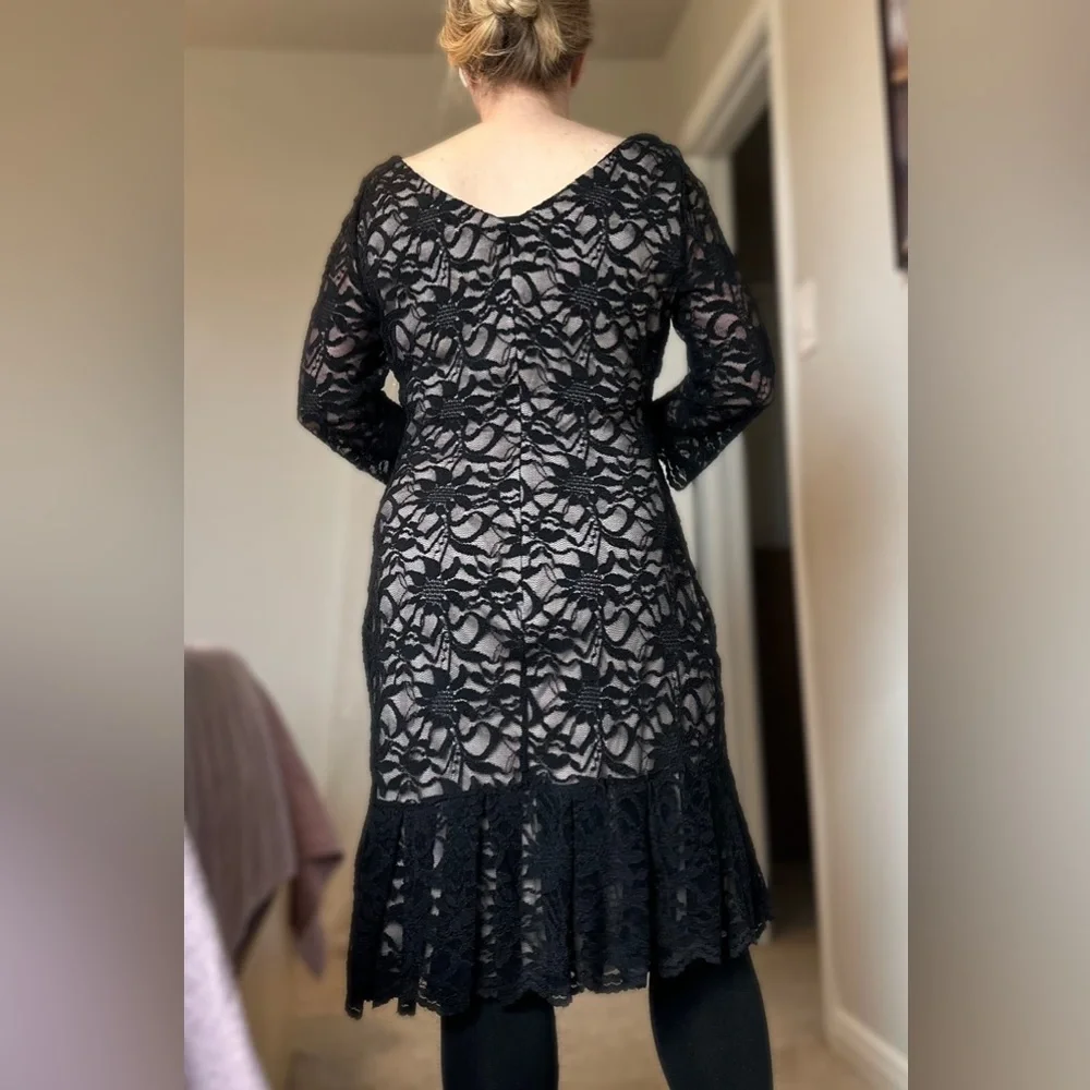 Calvin Klein Elegant Black Lace Dress - 14 - Picture 3 of 11